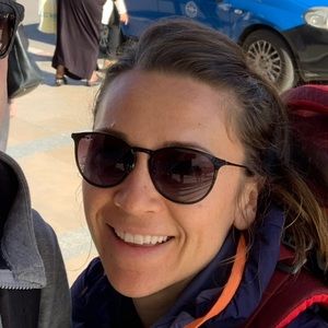 Meet your Posher, Danielle